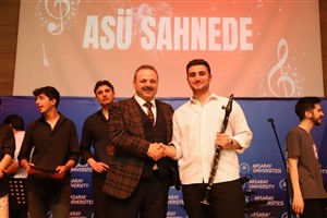 ASÜ Sahnede Konseri
